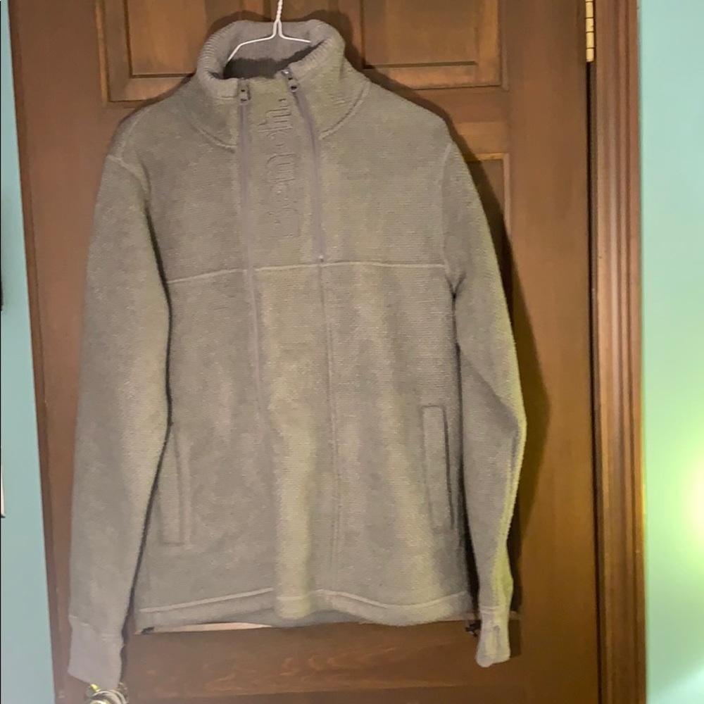 Men’s pullover sweatshirt